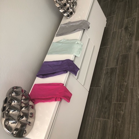 Liquid painted 🎨 shiny leggings - Picture 2 of 2